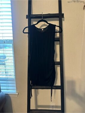 Source Unknown Black Short Sleeve Ruched Side Top